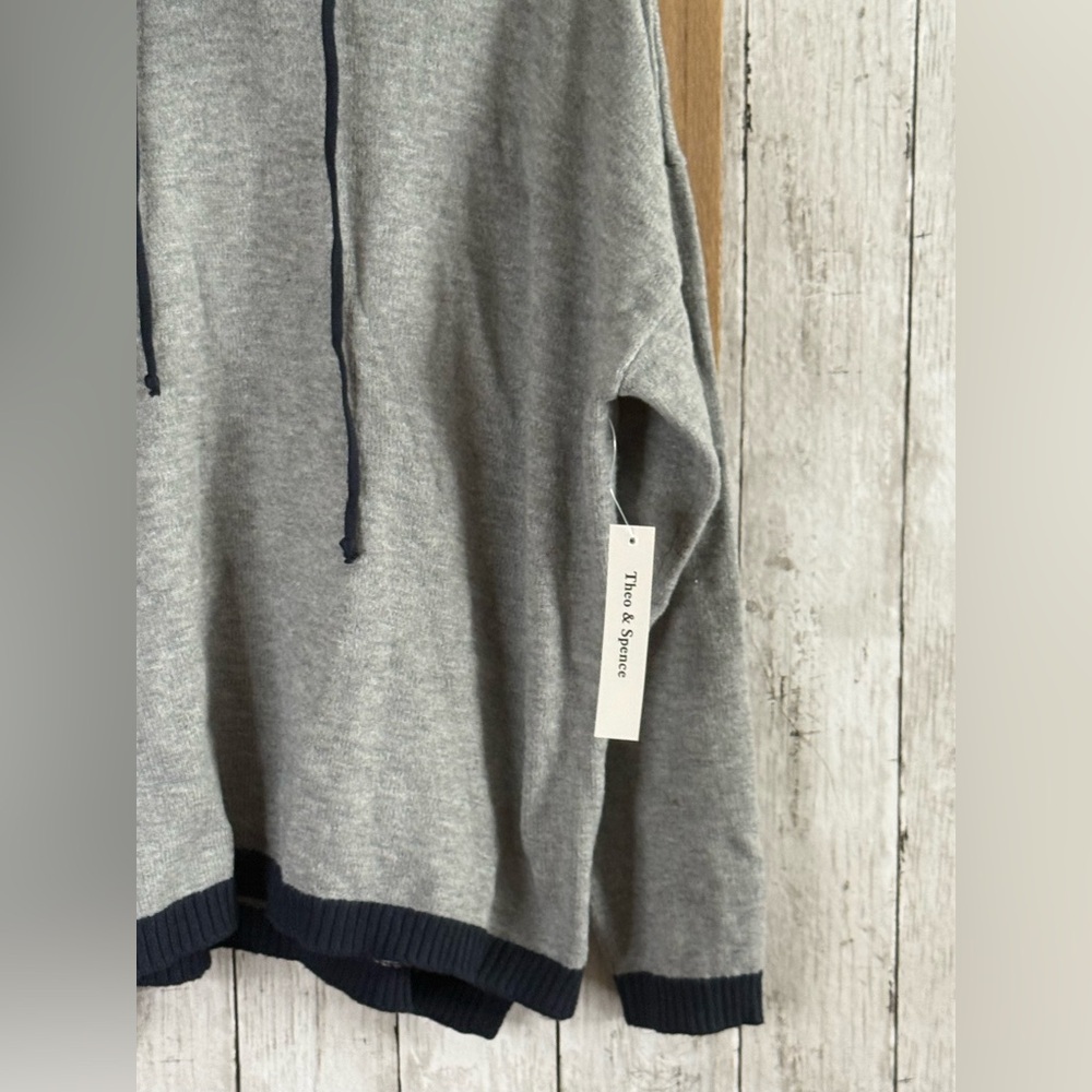NWT Women’s Theo & Spence XL Hoodie Long Sleeve Gray Black Trim Sweater - Picture 3 of 6